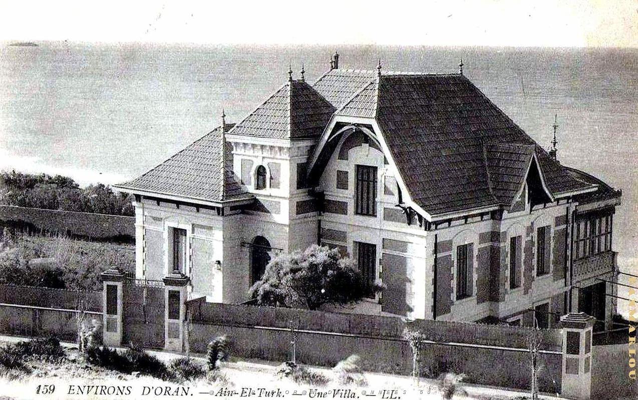 AIN EL TURK LES VILLAS DE 1900 (7).jpg